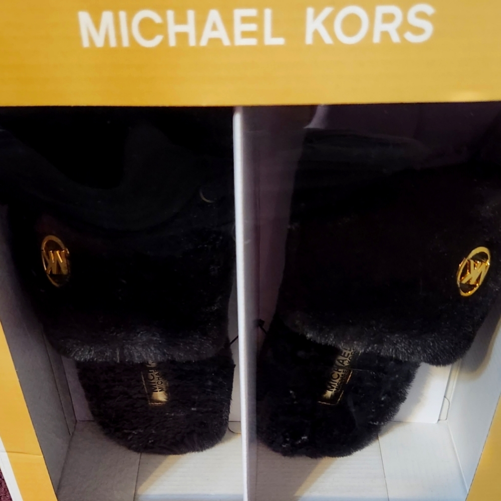 MICHAEL Michael Kors Alexis Closed Toe Faux Fur Slippers